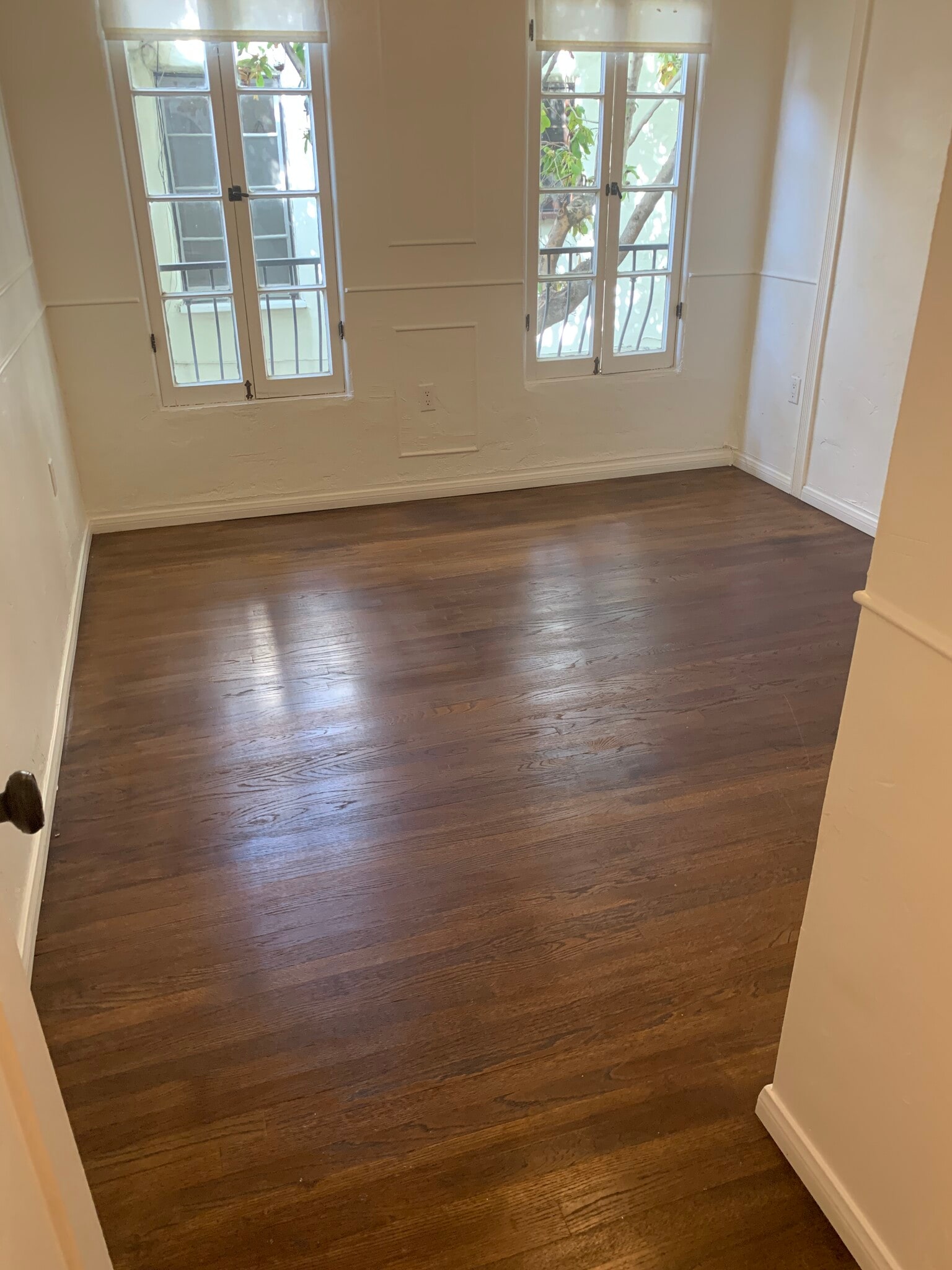 Building Photo - 802 N Sweetzer Ave