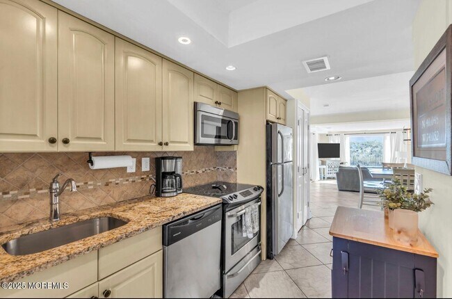 Building Photo - 438 NJ-35