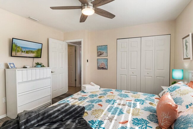 Building Photo - 2543 Sunny Breeze Ave