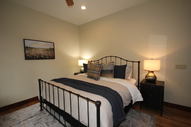 Building Photo - 1141 Meadowlark Ln