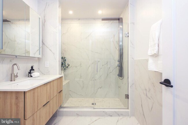 Building Photo - 1099 Germantown Ave