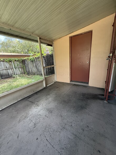 Back patio - 670 NE 132nd St
