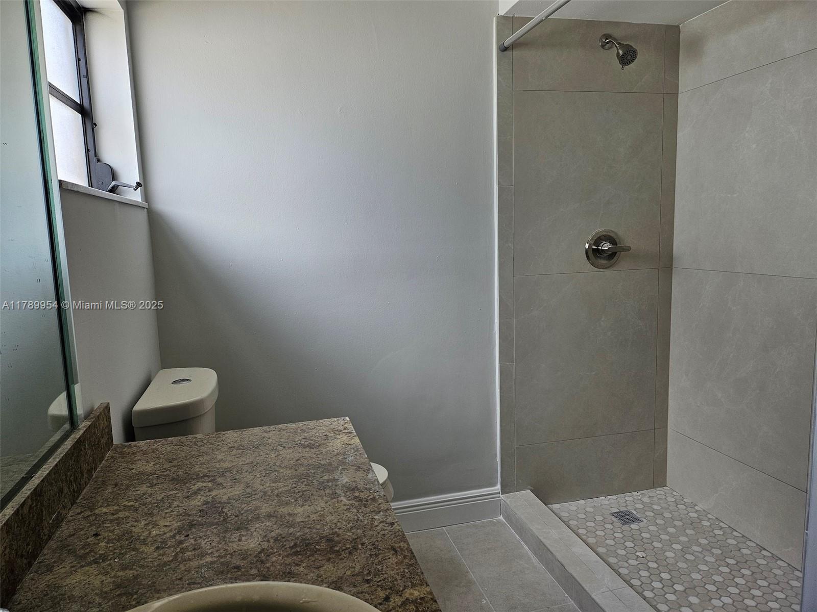 Building Photo - 6455 SW 135th Ave