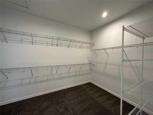 Building Photo - 2190 Ridge Pointe Ln