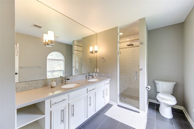 Building Photo - 15739 Fleetwood Oaks Dr