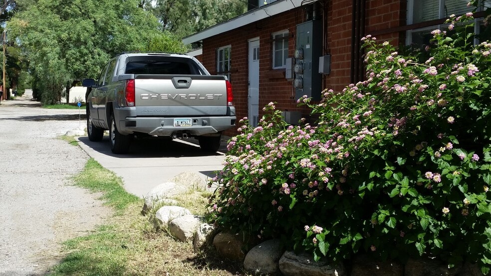 Park at kitchen entry included - 528 N Olsen Ave