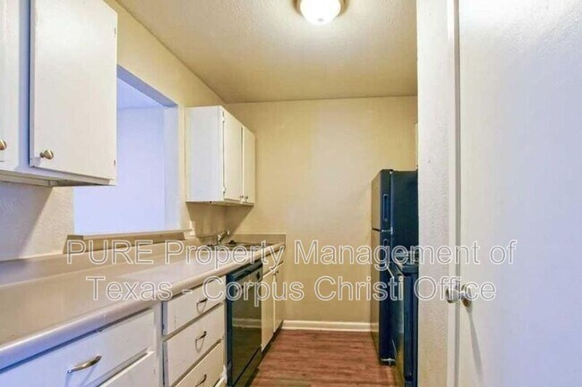 Building Photo - 3535 Cottonwood St