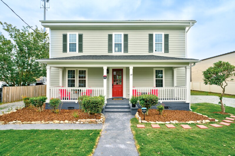 Primary Photo - 119 S 4th St