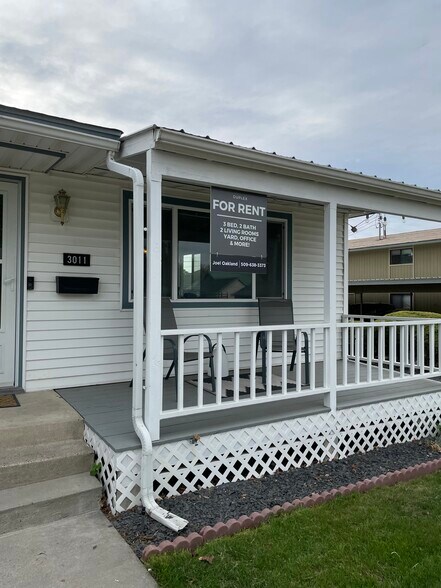 Front 2 - 3011 N Stout Rd