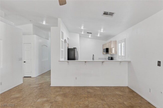 Building Photo - 226 Nautical St