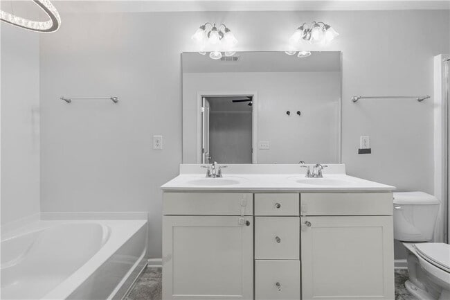 Building Photo - 5038 Longview Walk