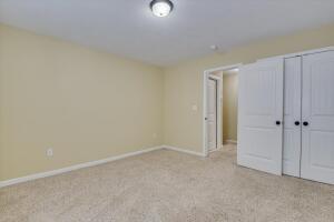 Building Photo - 3631 Mossland Dr