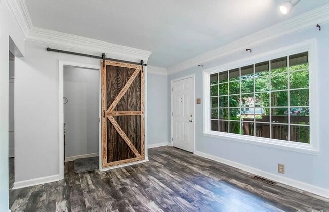 Building Photo - 6613 Westover-