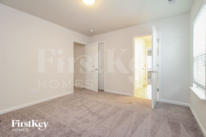 Building Photo - 712 Ridgemoor Trl