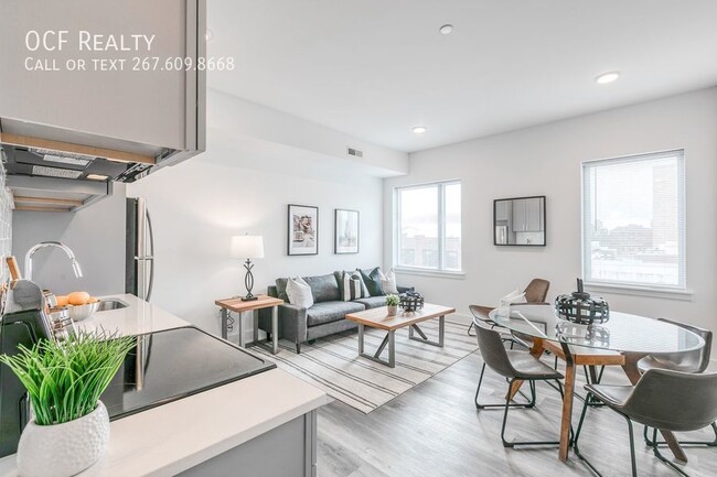 Building Photo - The Royal JR 1 Bed Apartment