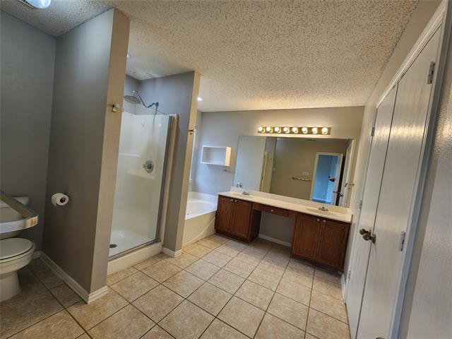 Building Photo - 1225 Lake Haven Dr