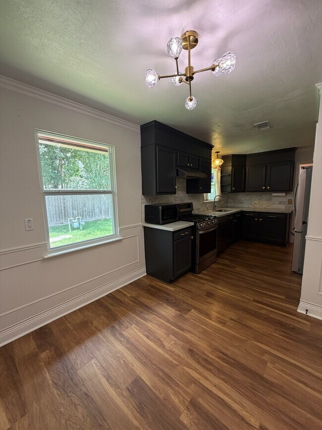 Building Photo - 1432 Butler Dr