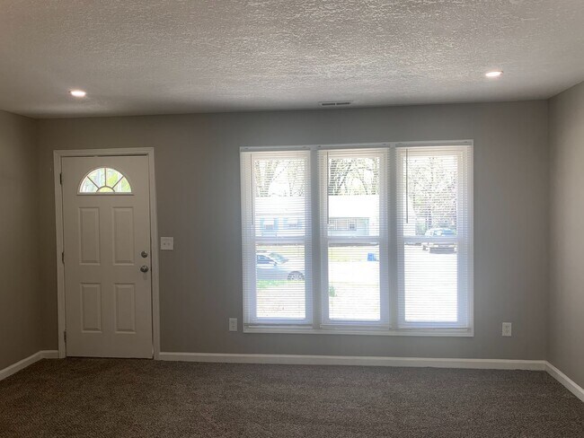 Building Photo - Welcome Home!