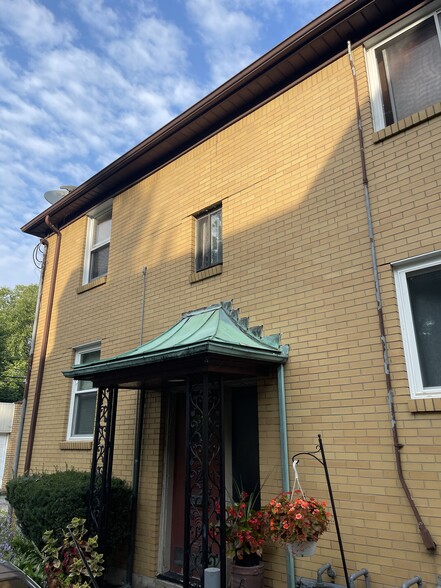 Primary Photo - 1354 Amherst St