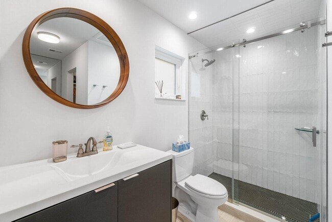 Building Photo - 5903 N Ocean Blvd