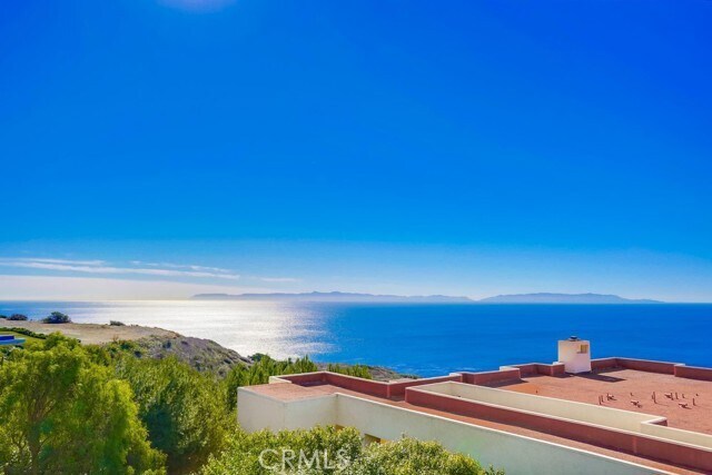 Building Photo - 3200 La Rotonda Dr