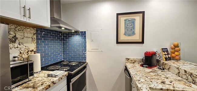 Building Photo - 78255 Cabrillo Ln