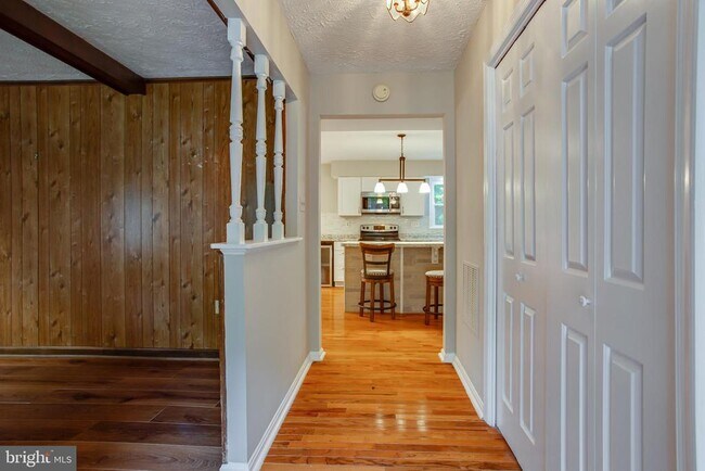 Building Photo - 3084 Eutaw Forest Dr