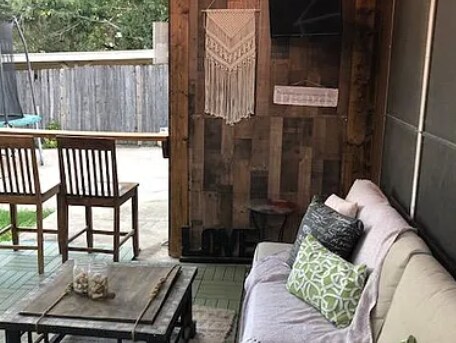 Building Photo - 3012 Hilltop Dr