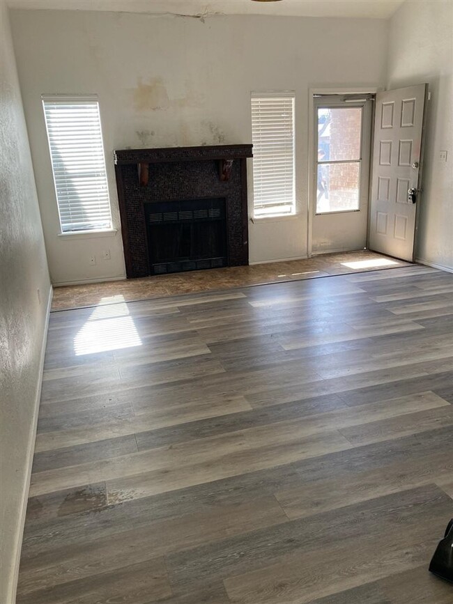 Building Photo - 2905 NE Tortoise Dr