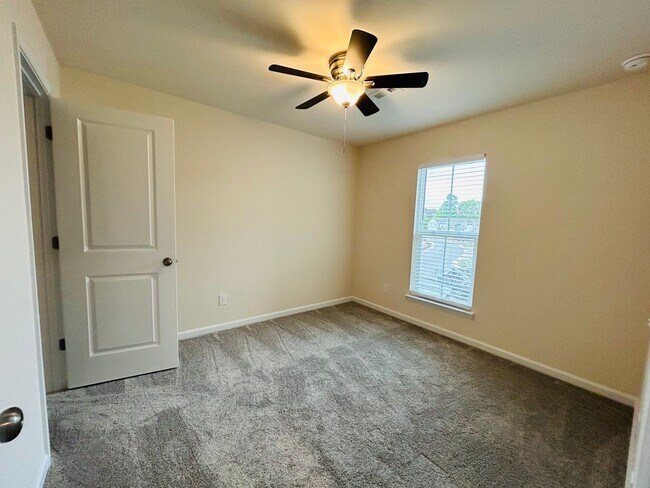 Building Photo - BRAND NEW 2-story 1-car garage Jamestown townhome with 3 bedroom 2.5 bath