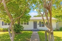 Building Photo - 4 Bed 2 Bath Home for Rent!