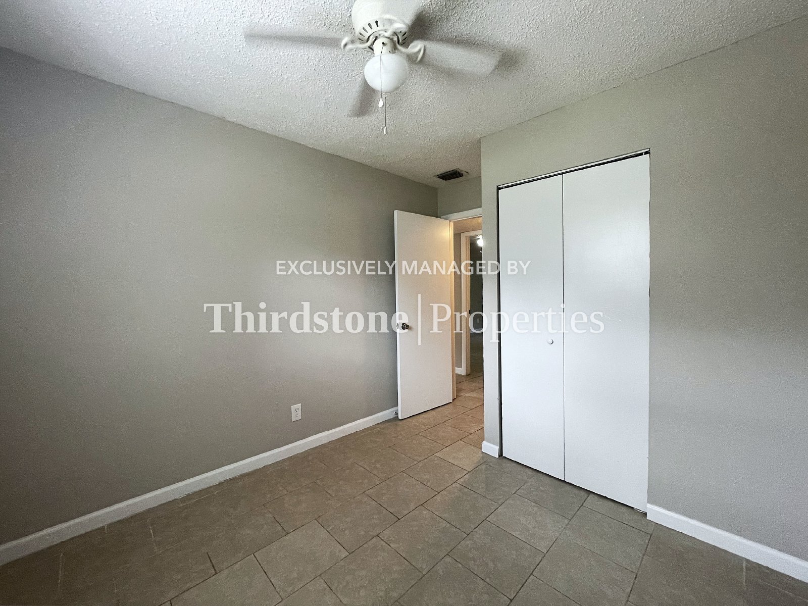 Building Photo - 7007 Red Robin Dr