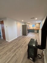 Building Photo - 506 S 14th Ave