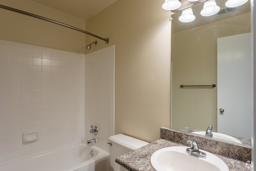 Interior Photo - Saddle Ridge Apartments