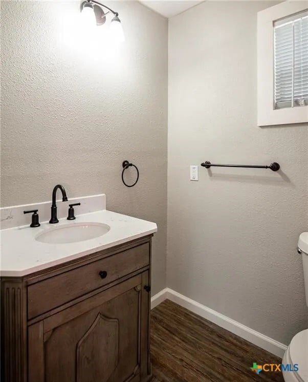 Building Photo - 2003 Woodlawn St