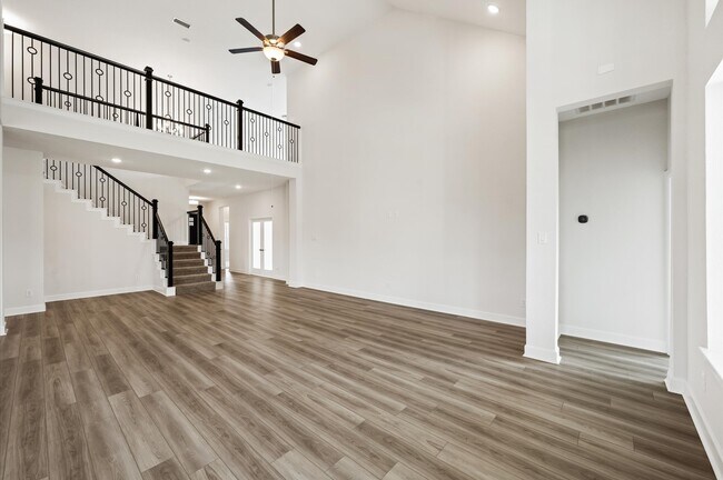 Building Photo - 5702 Diamond Dust Dr