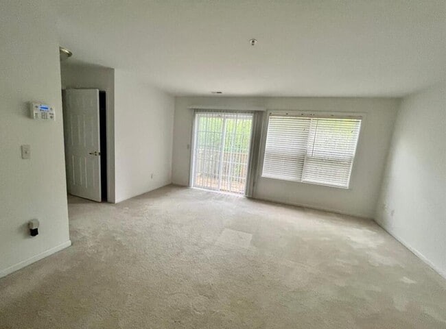 Building Photo - 2835 Barclay Way