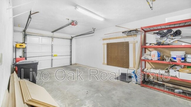 Building Photo - 519 W 20th St