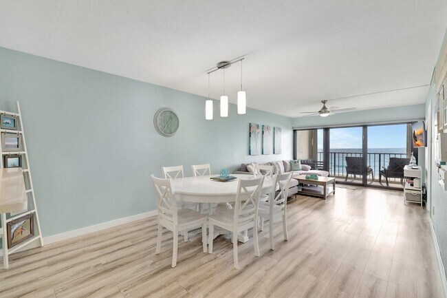 Building Photo - 10310 S Ocean Dr