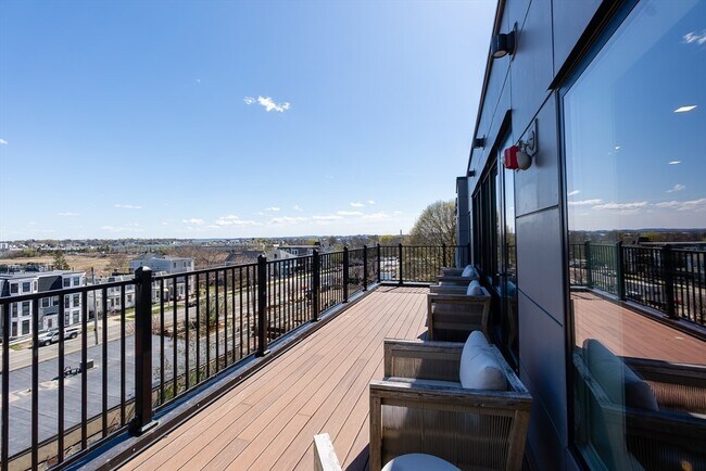 Building Photo - 11 Walley St