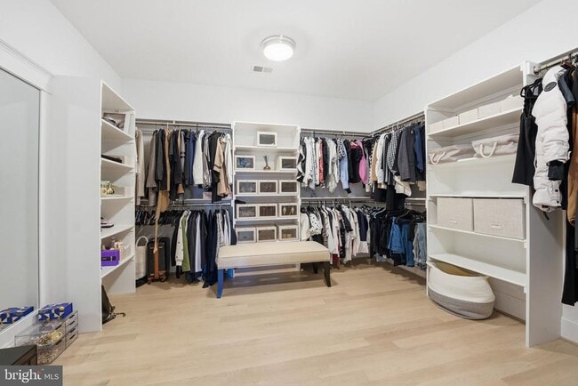 Building Photo - 2504 12th St N