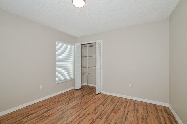 Building Photo - 832 Shell Ln