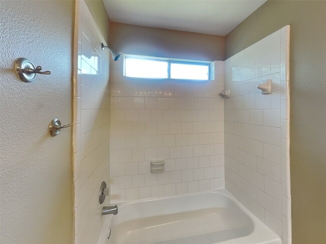 Building Photo - 17238 S Summit Canyon Dr