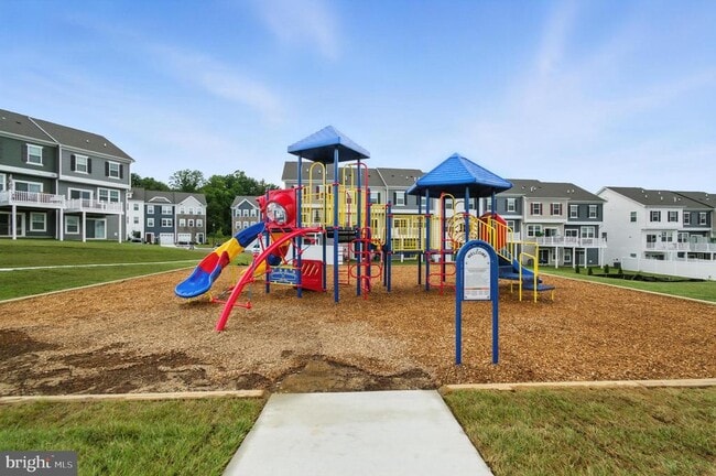 Building Photo - 5051 Silver Oak Dr