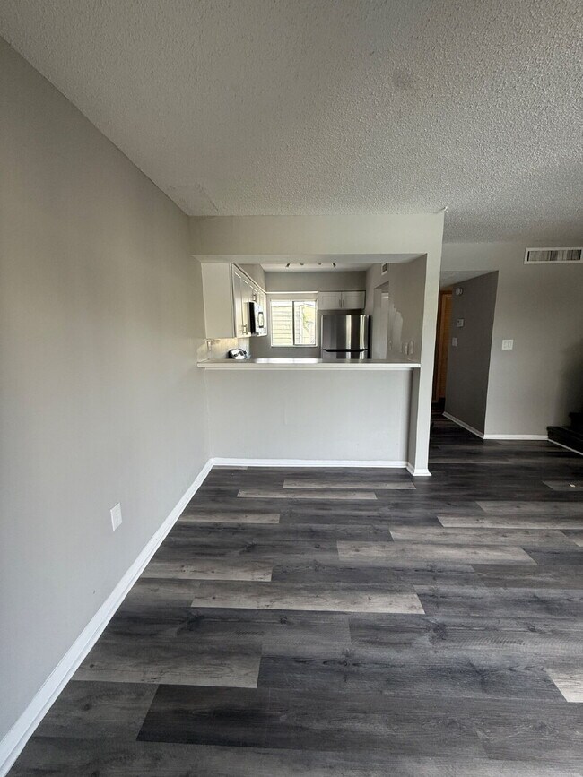 Building Photo - **Move in Special! Inquire now! **Recently...