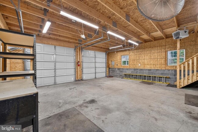 Building Photo - 6443 Walters Woods Dr