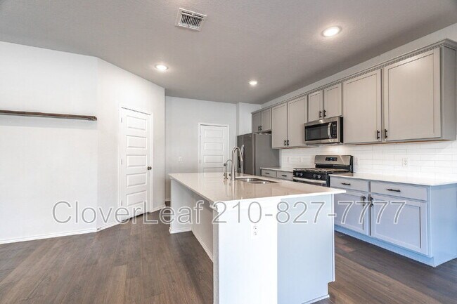 Building Photo - 13151 Bay Pt Wy