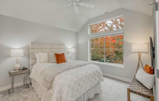 Building Photo - Beautiful Upscale End Unit Townhome with Lots of Updates! Walking Distance to Shopping & More!