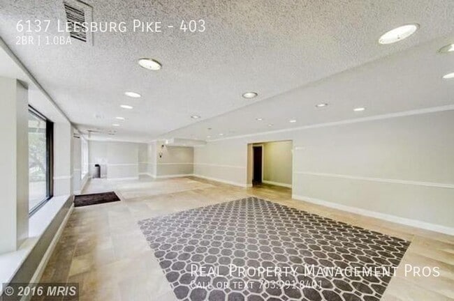 Building Photo - 6137 Leesburg Pike