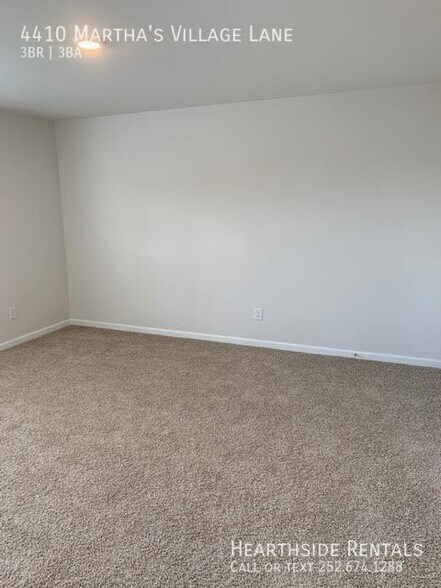 Building Photo - 4410 Marthas Vlg Ln